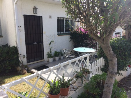 Framsida med uteplats